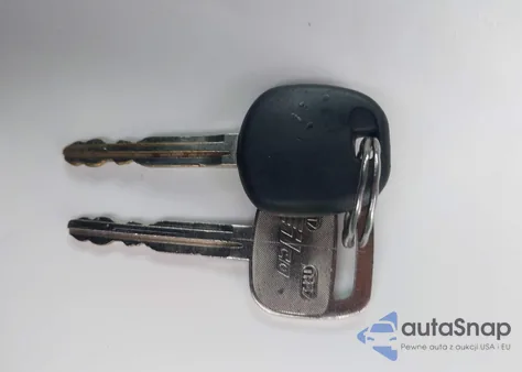 2006 Toyota Rav4 Limited z USA, uszkodzony, nr VIN JTMBD31V465045544